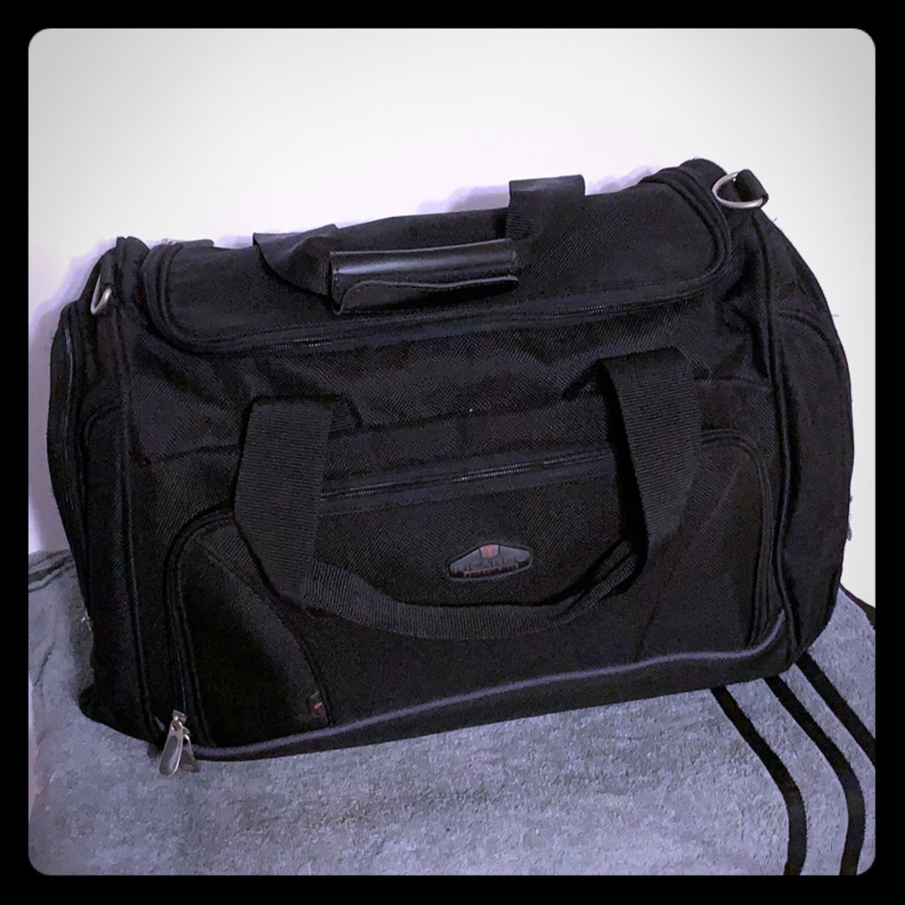 Ricardo carry-on luggage suitcase 15”